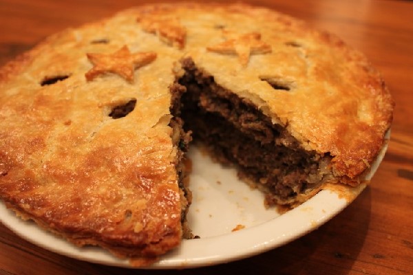 Bánh bột nướng Tourtière