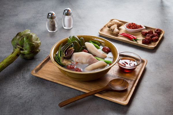 Canh hoa Atisô hầm chân giò