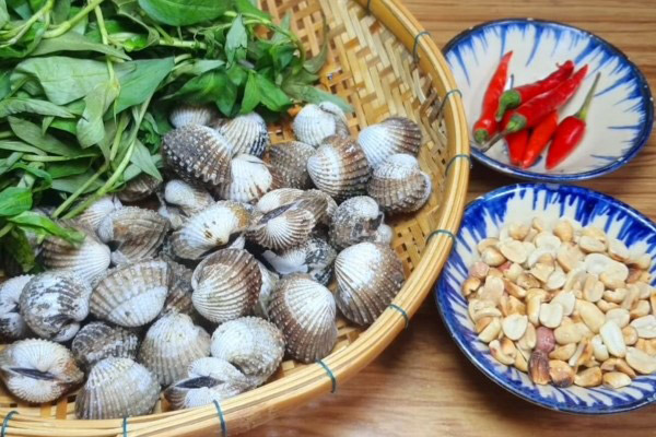 Nguyên liệu chính để làm món sò huyết xào xốt me