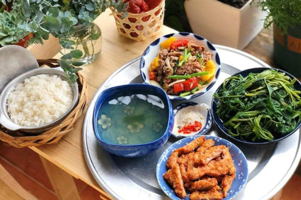 Trời Mưa Ăn Gì Ngon?