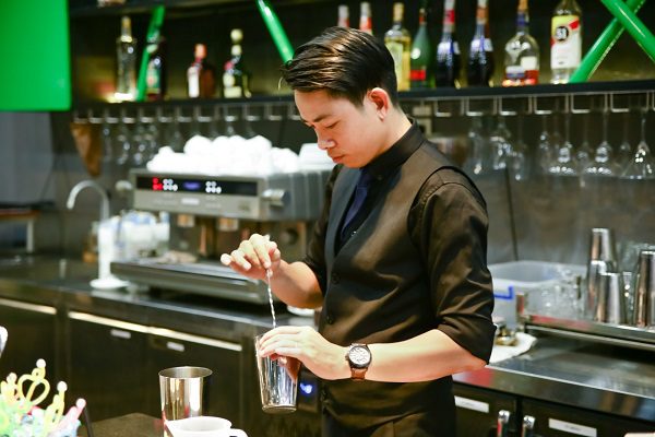 Bar Trưởng đang là nghề mới