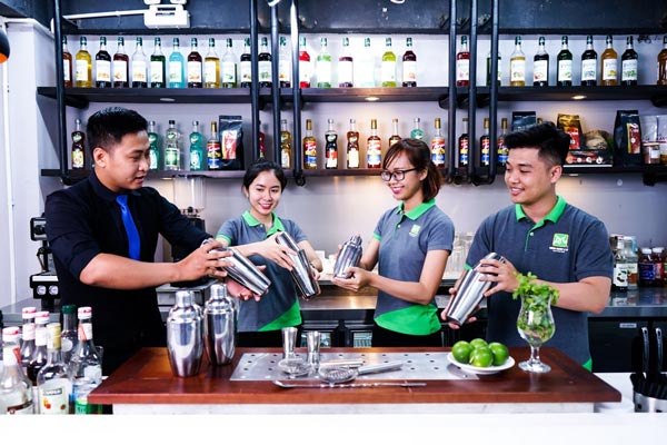 Bartender – Nghề Của Đam Mê Và Thử Thách