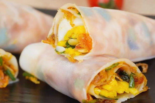 Phở Cuốn Trứng Cút