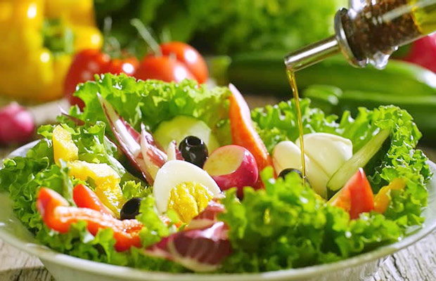 Cách thực hiện salad trộn dầu giấm khuấy tan mỡ bụng đáng tin cậy, hiệu quả