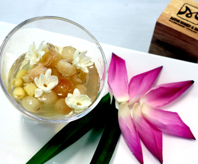 Chè hạt sen nhãn nhục