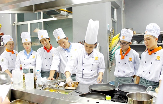 Ngày càng có nhiều bạn trẻ chọn nghề Bếp để khởi nghiệp