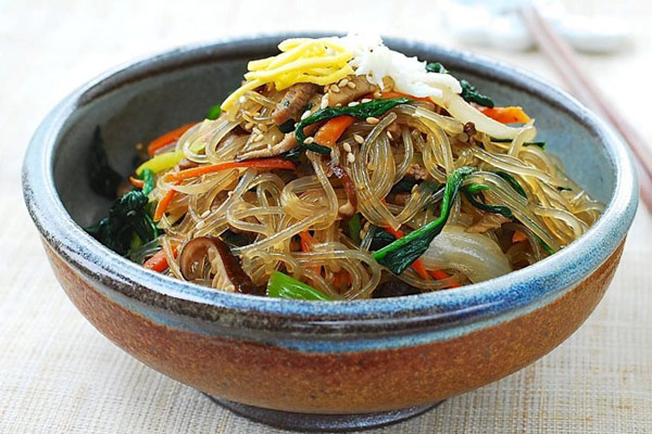 Trộn Miến Và Hoàn Thiện Món Ăn