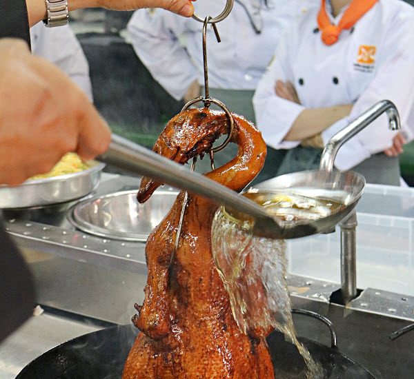 Lớp dạy vịt quay bắc kinh