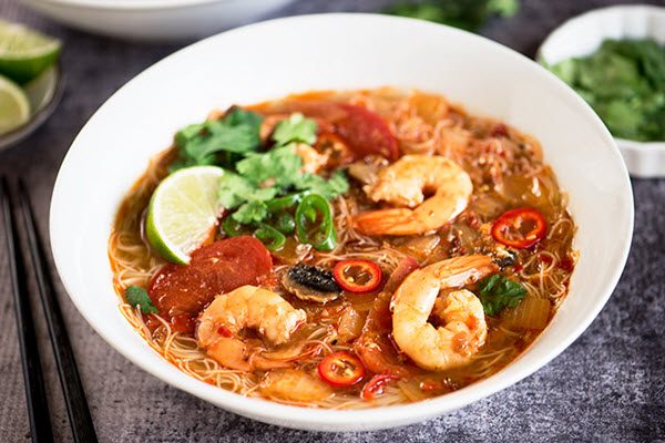 Mì tom yum