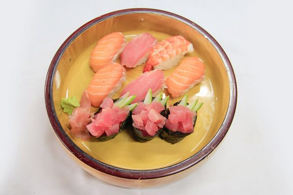 Món Sushi