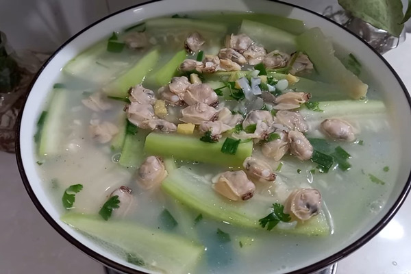 Canh bầu nấu ngao