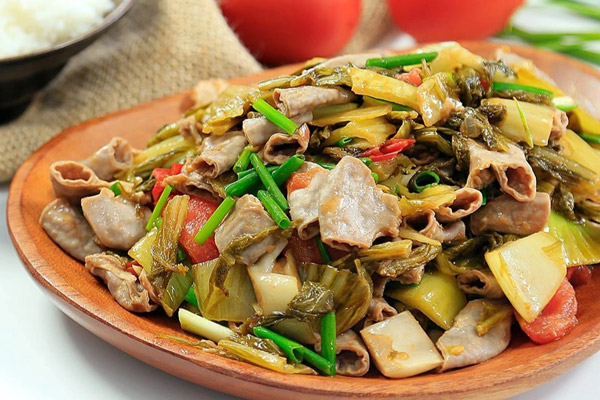 Cách Làm Lòng Xào Dưa Giòn Ngon