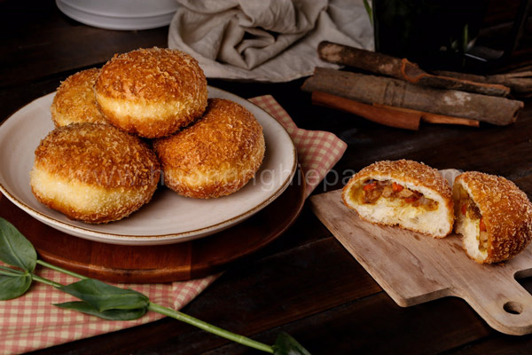 curry bread