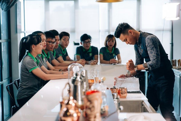 Lớp học bartender
