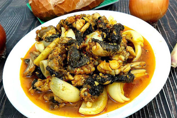 Ếch xào lăn được nhiều người ưu chuộng