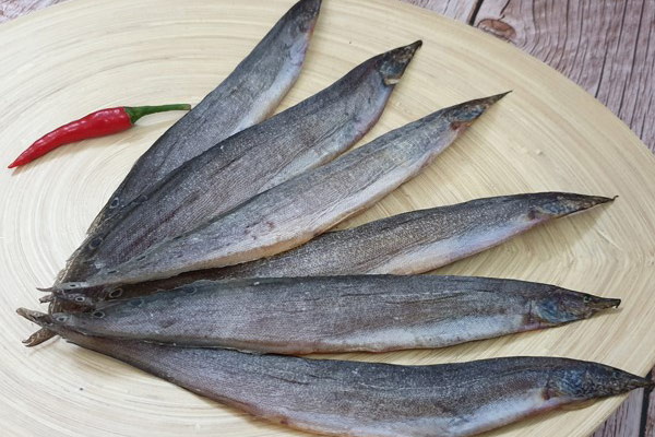 Khô Cá Chạch Mặn