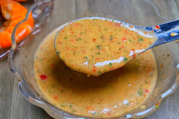 Nên dùng nước chấm gì khi ăn tôm nướng