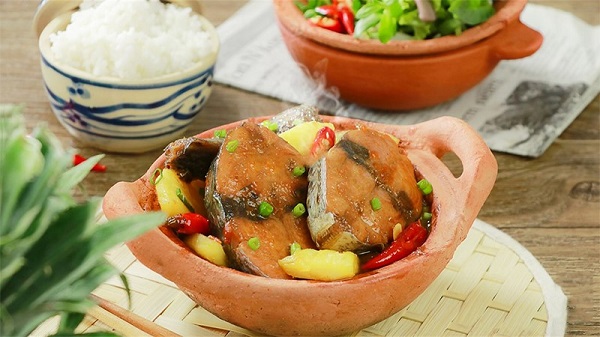 hình hình ảnh cá ngừ kho thơm