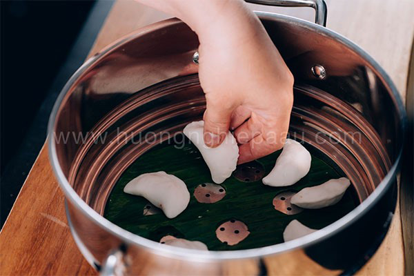 Hấp bánh bột lọc