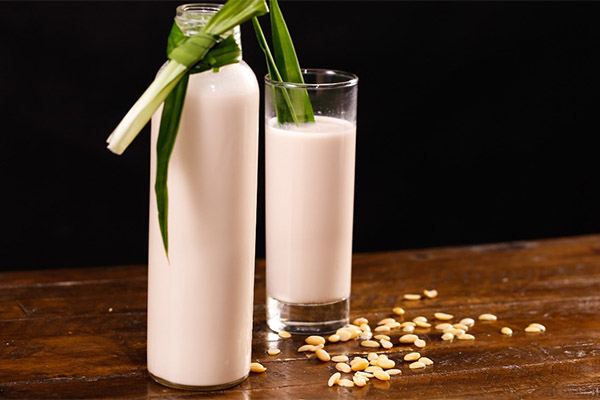 học nấu sữa đậu nành trong chuyên đề sữa hạt giàu dinh dưỡng