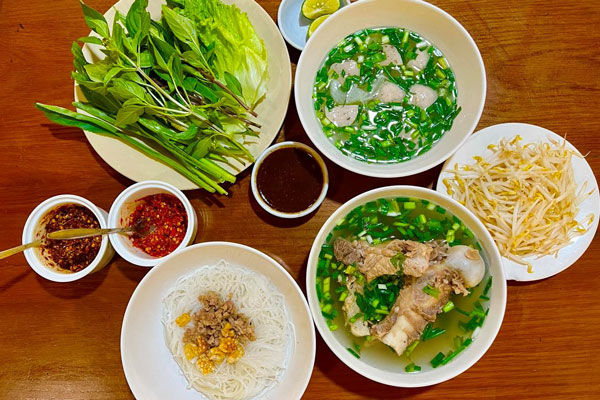 Học nấu phở khô bài bản