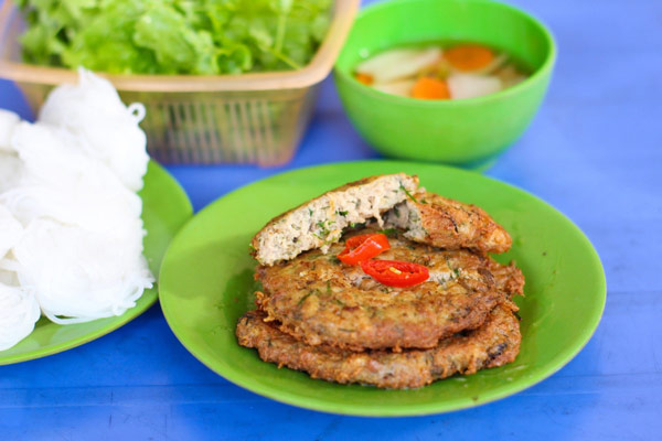 Một số lưu ý khi ăn chả rươi