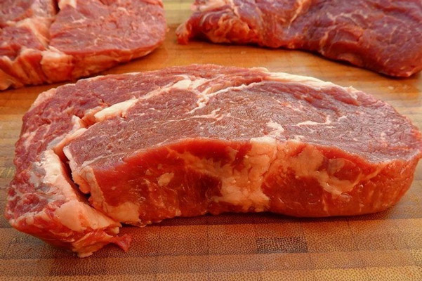 Cách chọn mua thịt bò tươi ngon