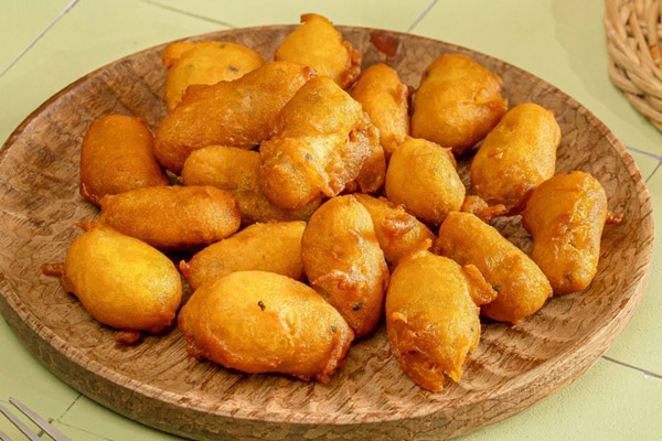 Khoai lang kén là món ăn vặt quen thuộc