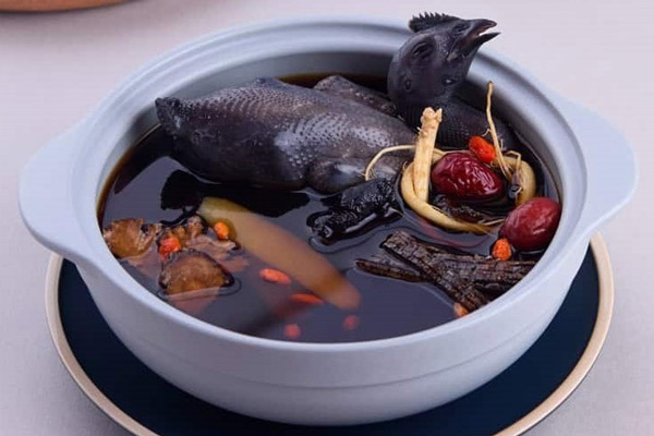 Mì gà tần là món ăn giàu dinh dưỡng