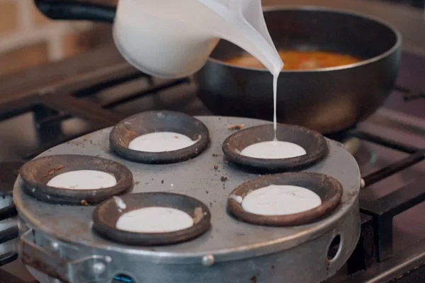 cách đổ bánh căn giòn