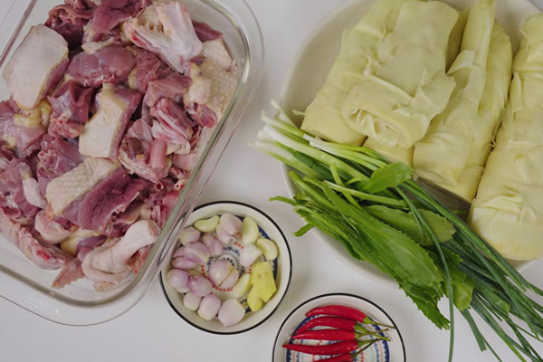 Nguyên Liệu Nấu Bún Ngan Măng Tươi